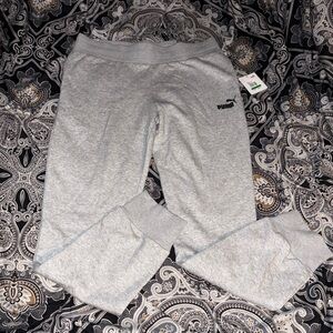 women’s puma joggers